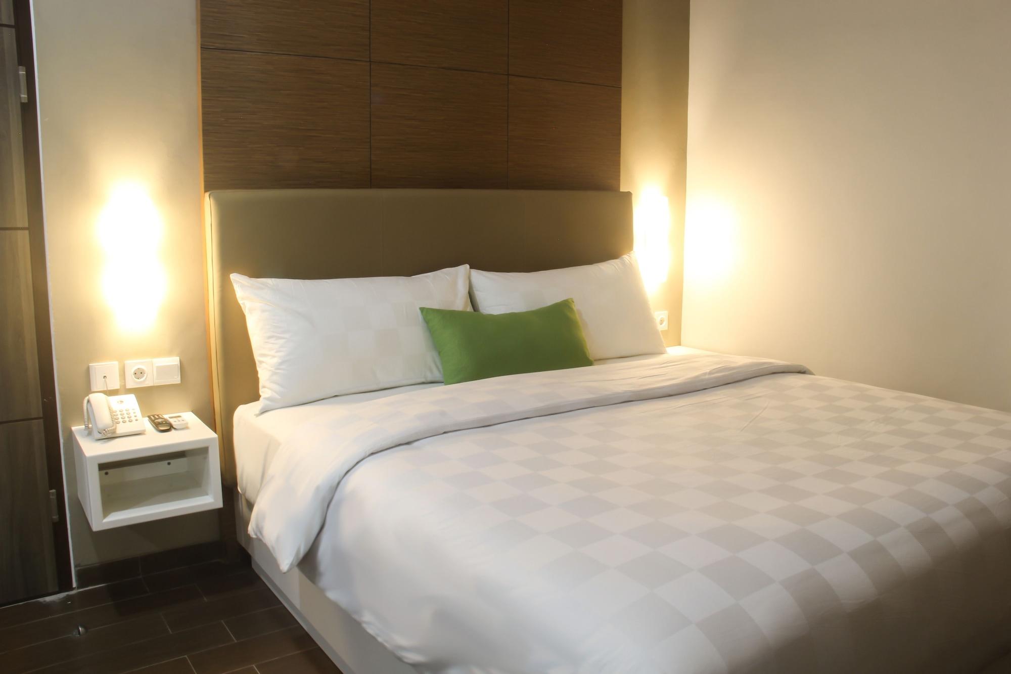 Terraz Tree Hotel Джакарта Екстериор снимка