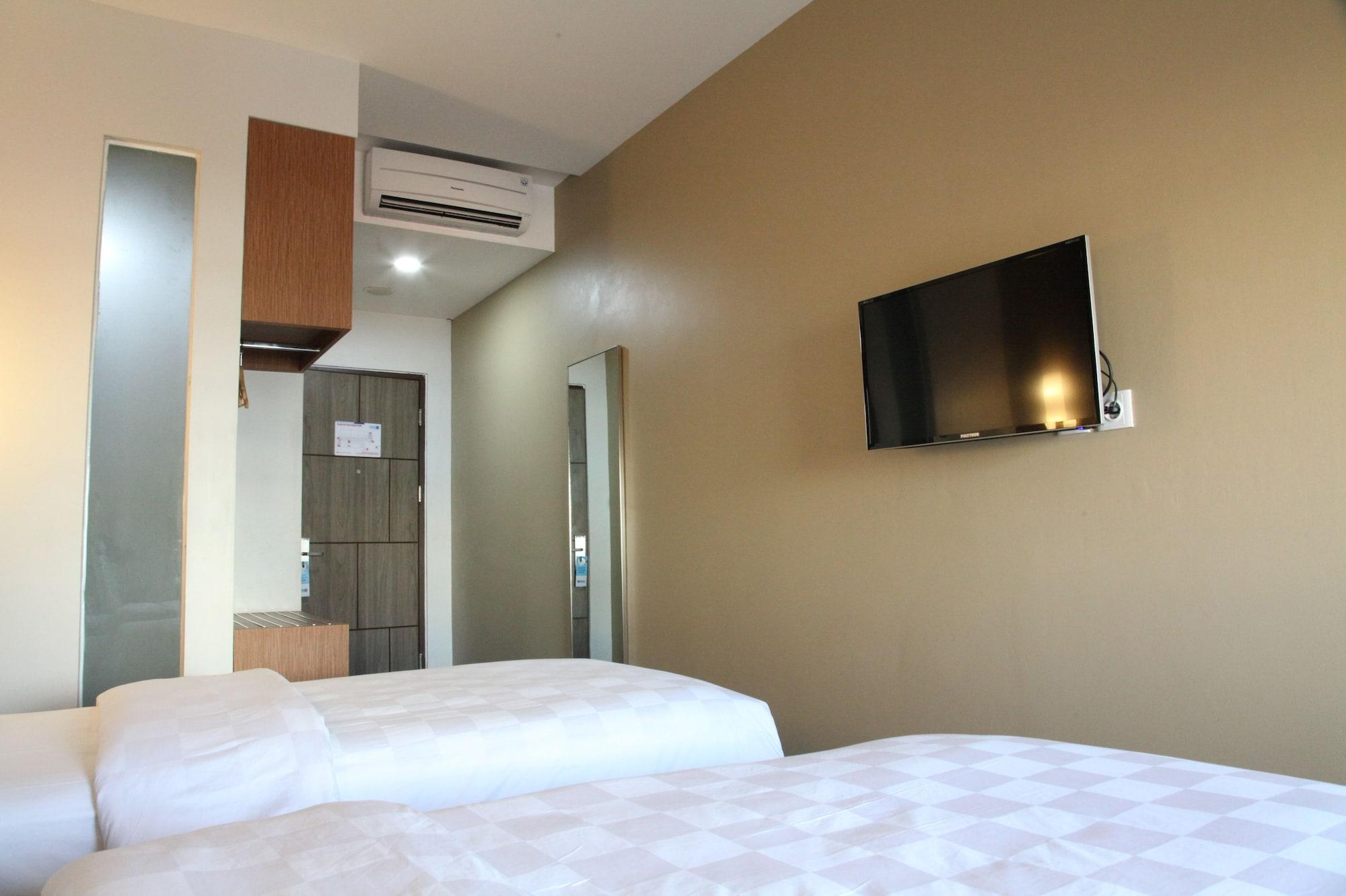 Terraz Tree Hotel Джакарта Екстериор снимка