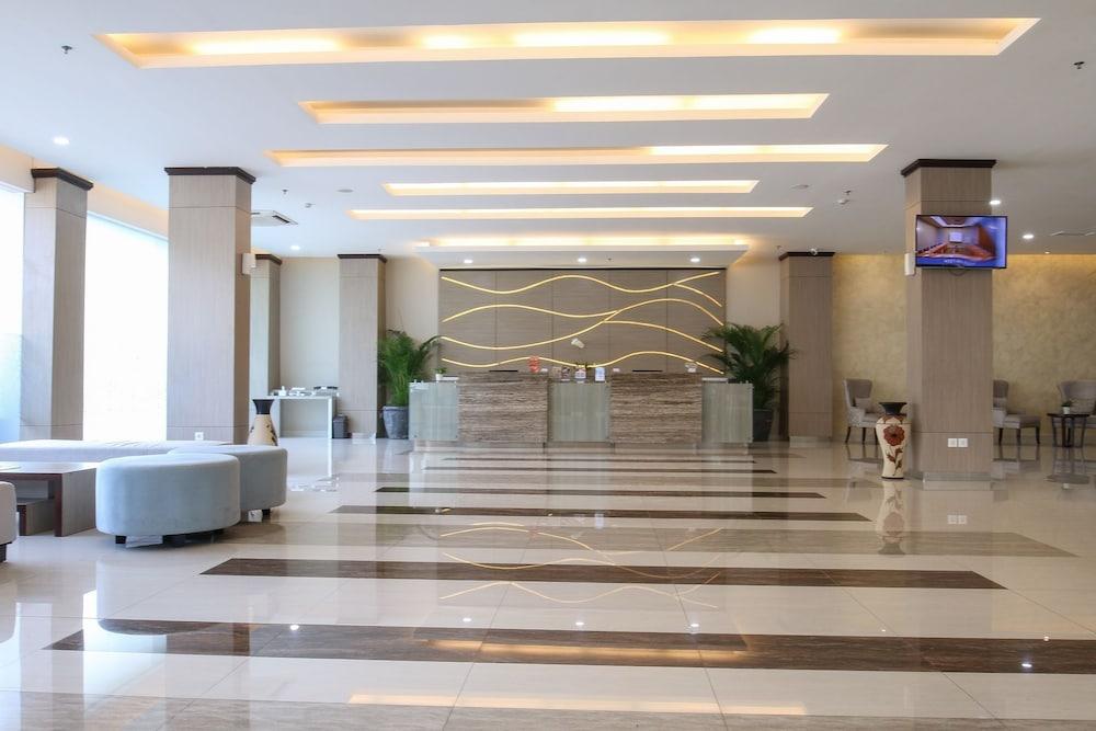 Terraz Tree Hotel Джакарта Екстериор снимка