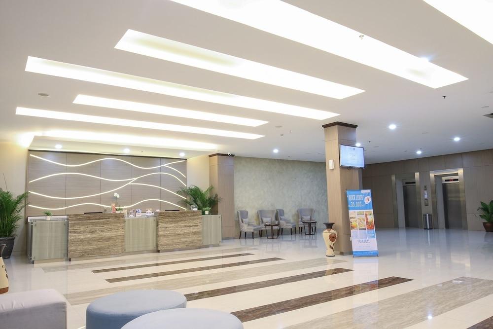 Terraz Tree Hotel Джакарта Екстериор снимка