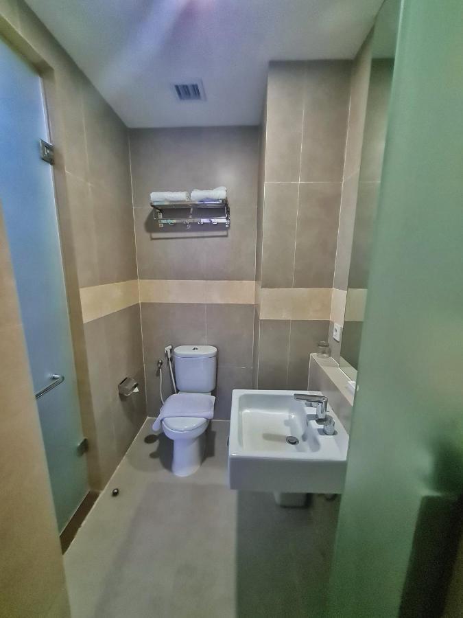 Terraz Tree Hotel Джакарта Екстериор снимка