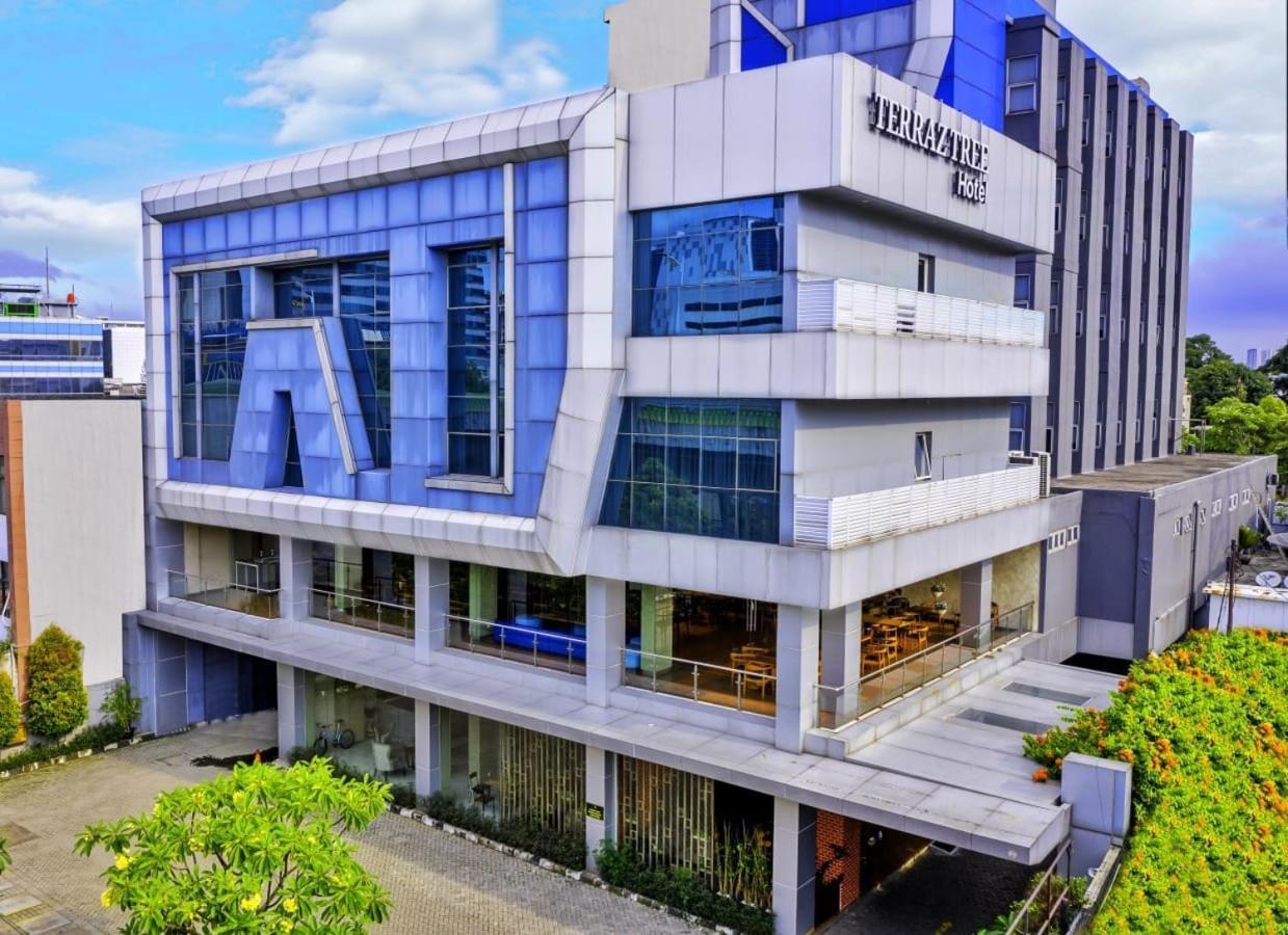 Terraz Tree Hotel Джакарта Екстериор снимка