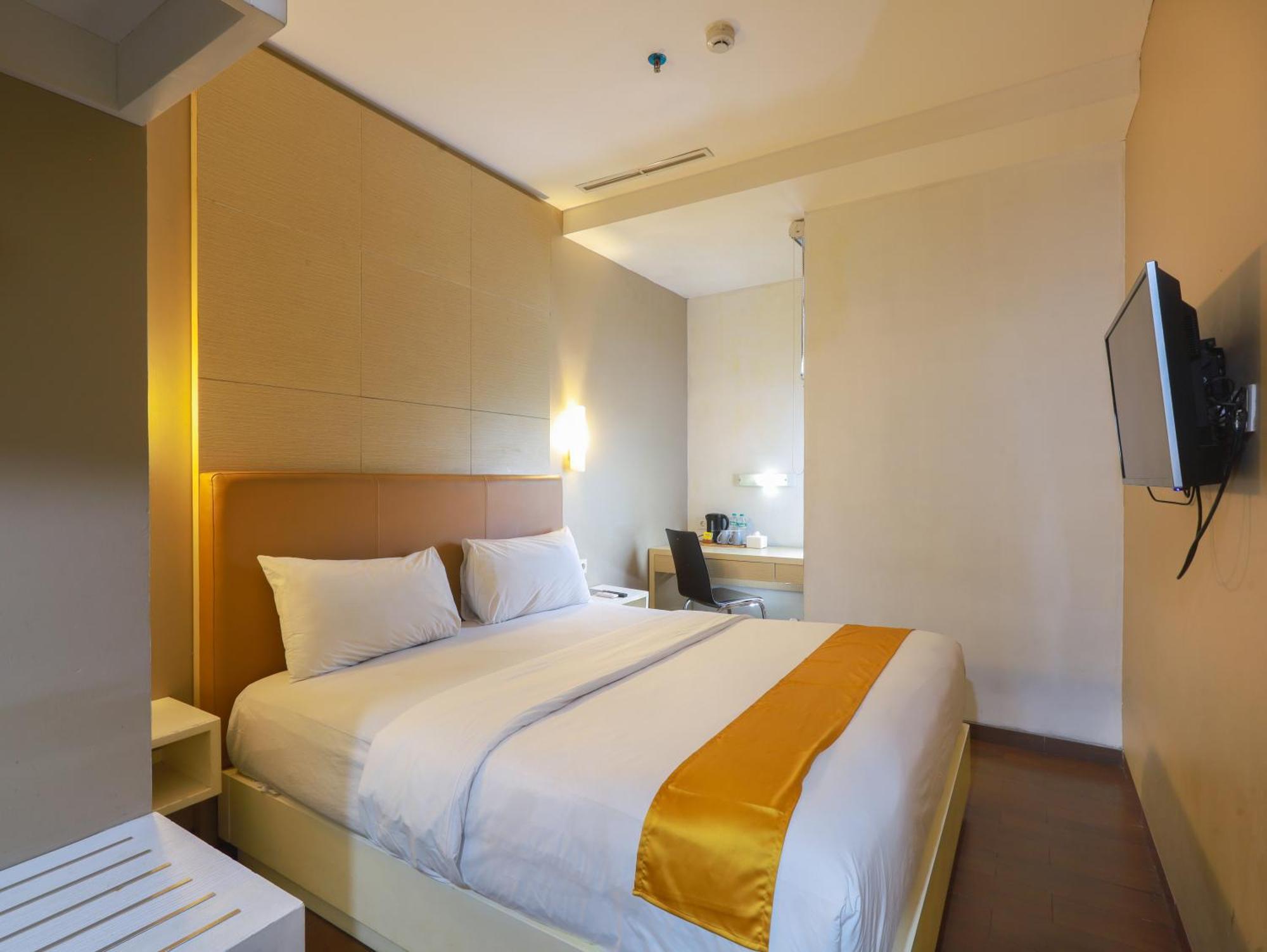Terraz Tree Hotel Джакарта Екстериор снимка