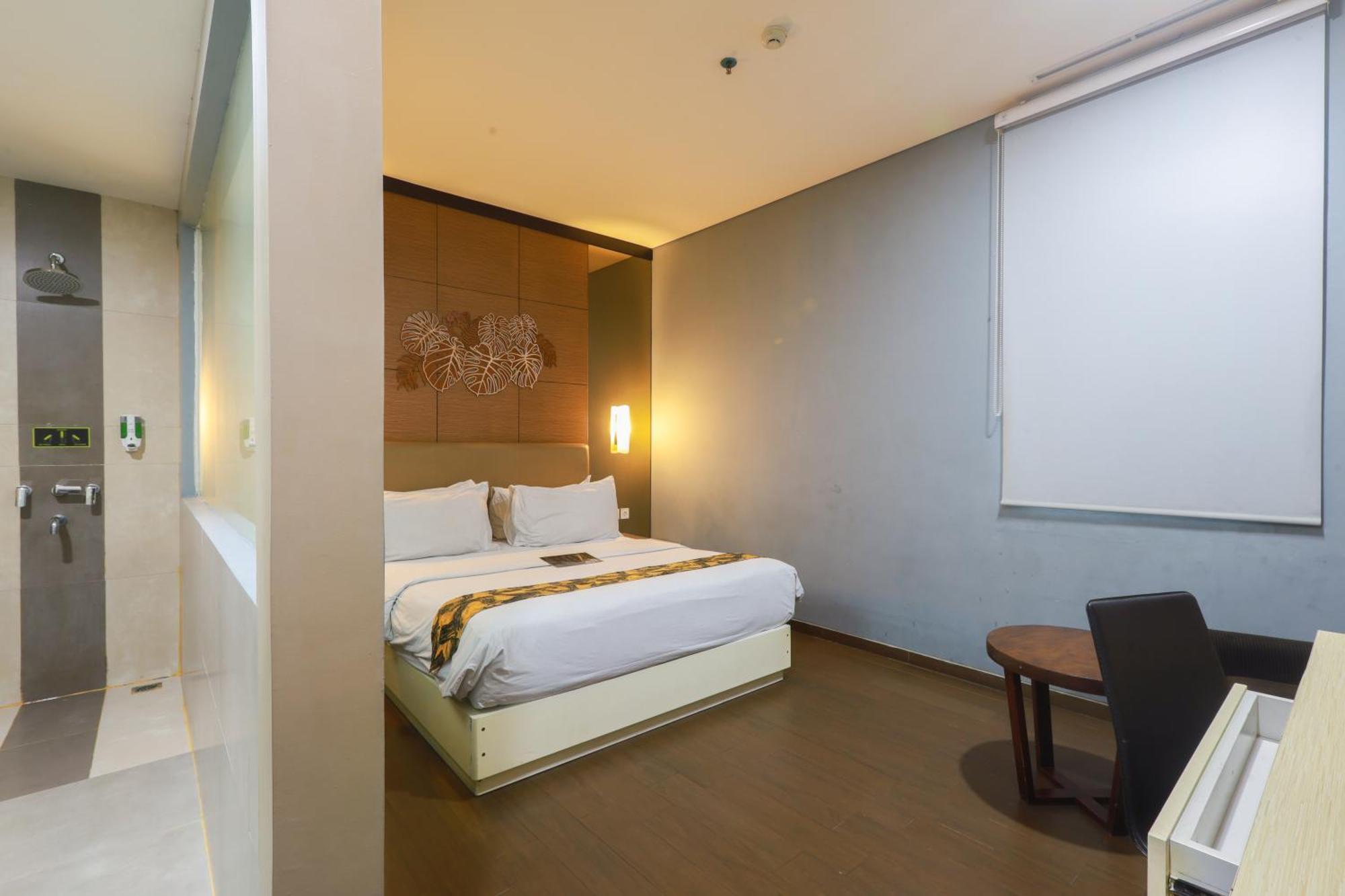 Terraz Tree Hotel Джакарта Екстериор снимка