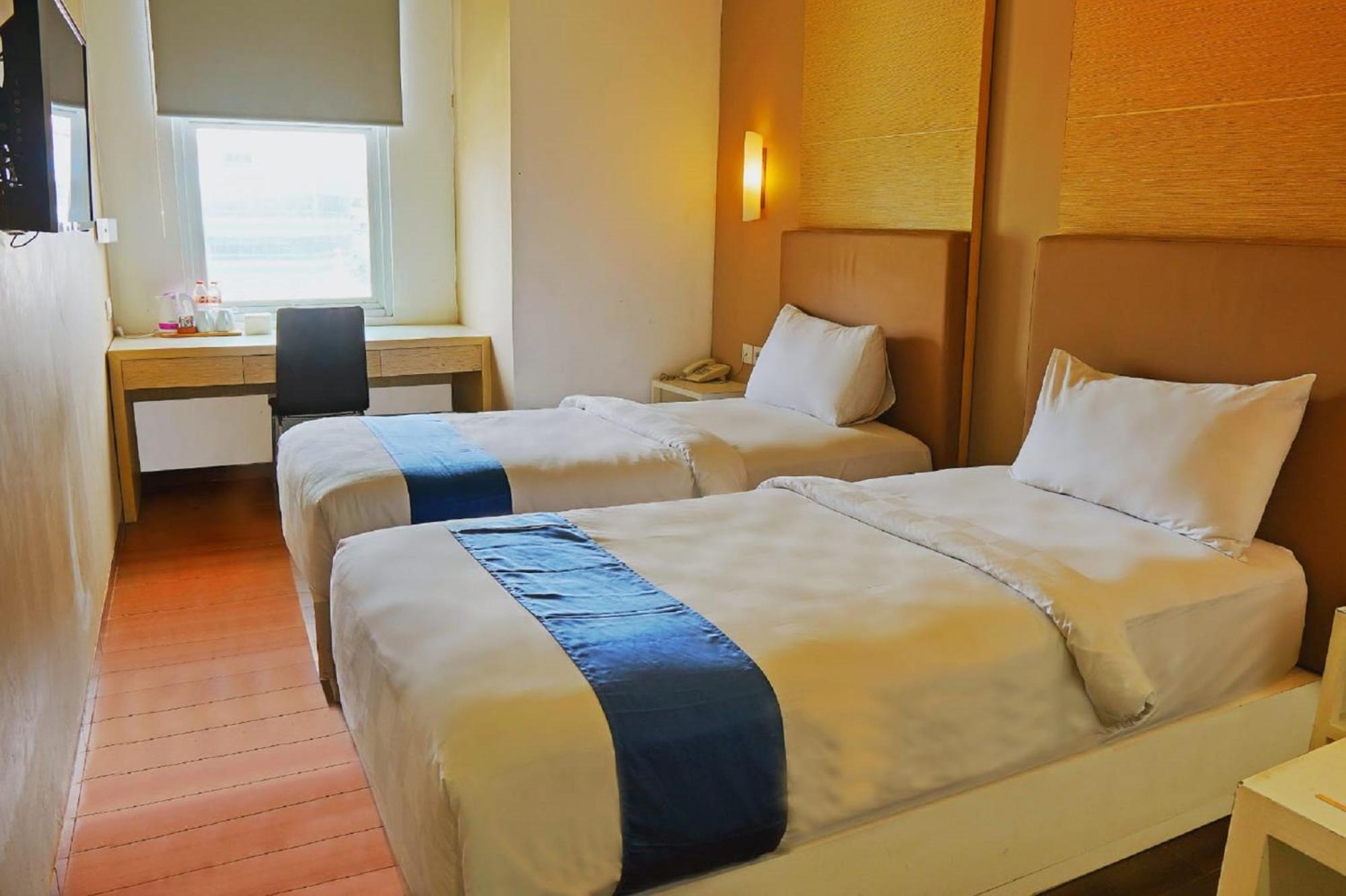 Terraz Tree Hotel Джакарта Екстериор снимка