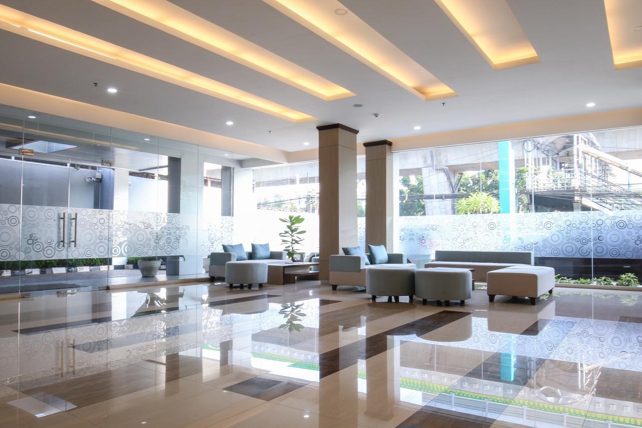 Terraz Tree Hotel Джакарта Екстериор снимка