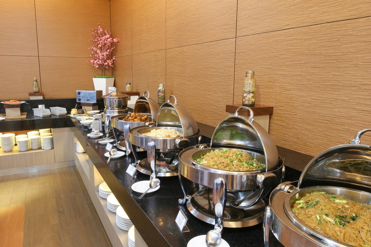 Terraz Tree Hotel Джакарта Екстериор снимка